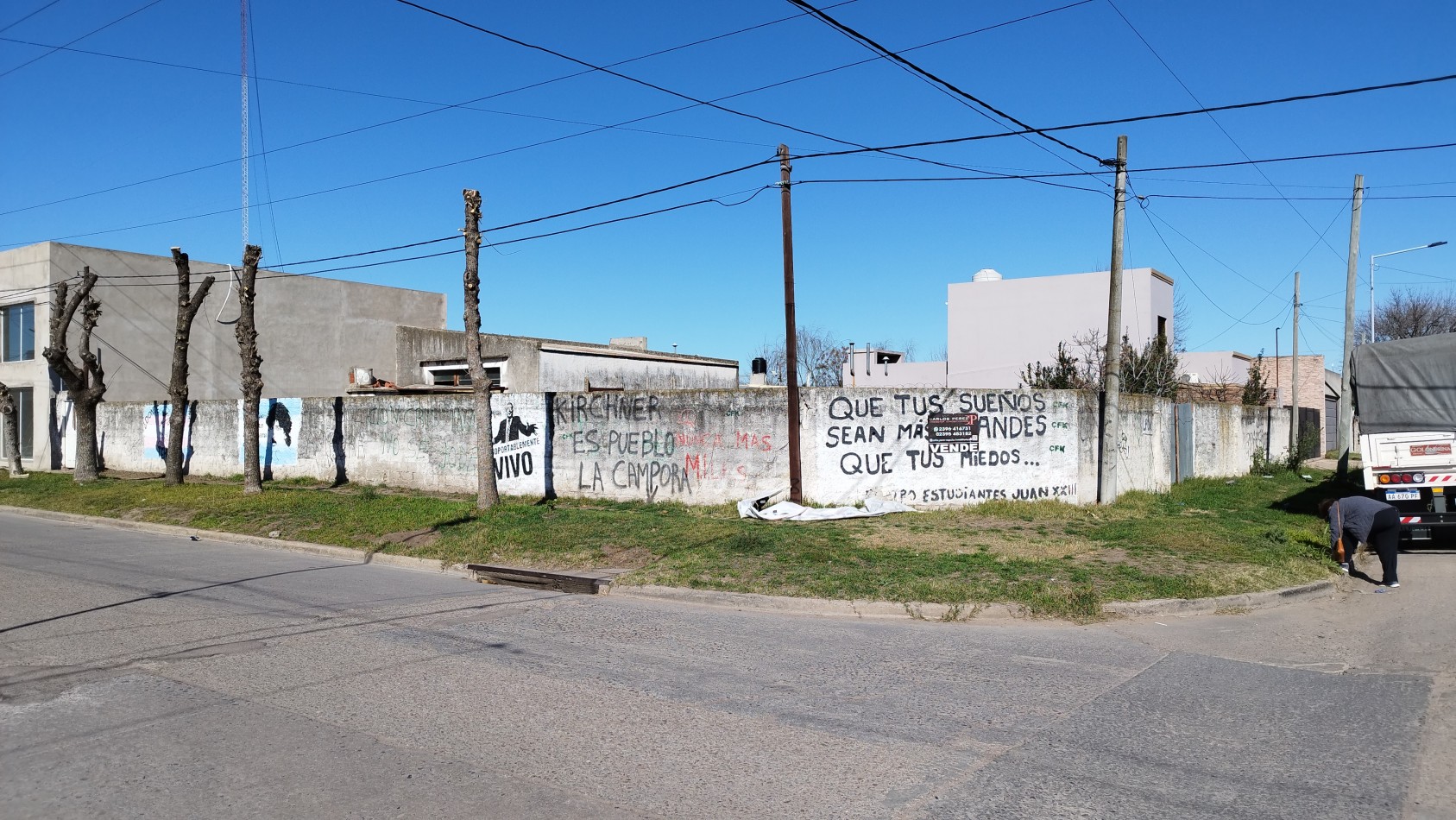 GRAN LOTE EN ESQUINA CON GALPON