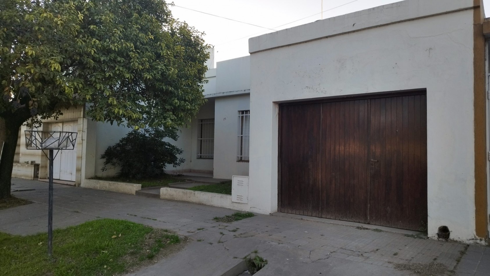 CASA 3 DORMITORIOS