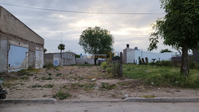 LOTE EN VENTA DE 10 X 50 MTS. SOBRE GALCERAN